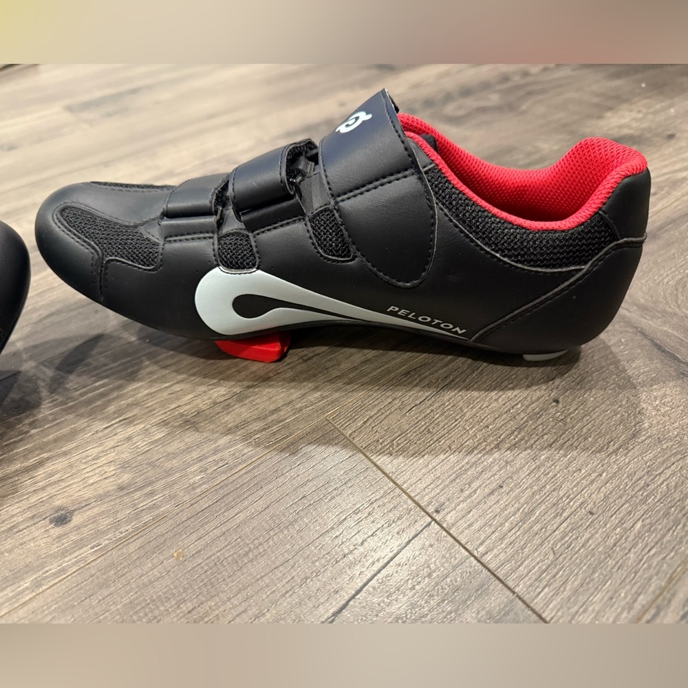 Peloton Cycling Indoor Biking Shoes Size 42, Men’s 9, Women’s 11. EUC. - Picture 9 of 11